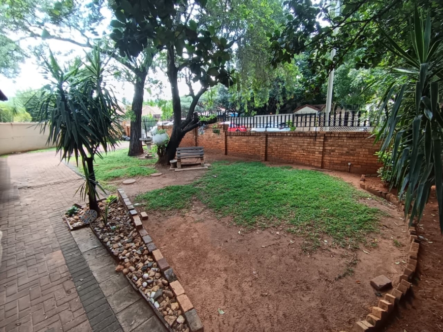 3 Bedroom Property for Sale in Geelhoutpark North West